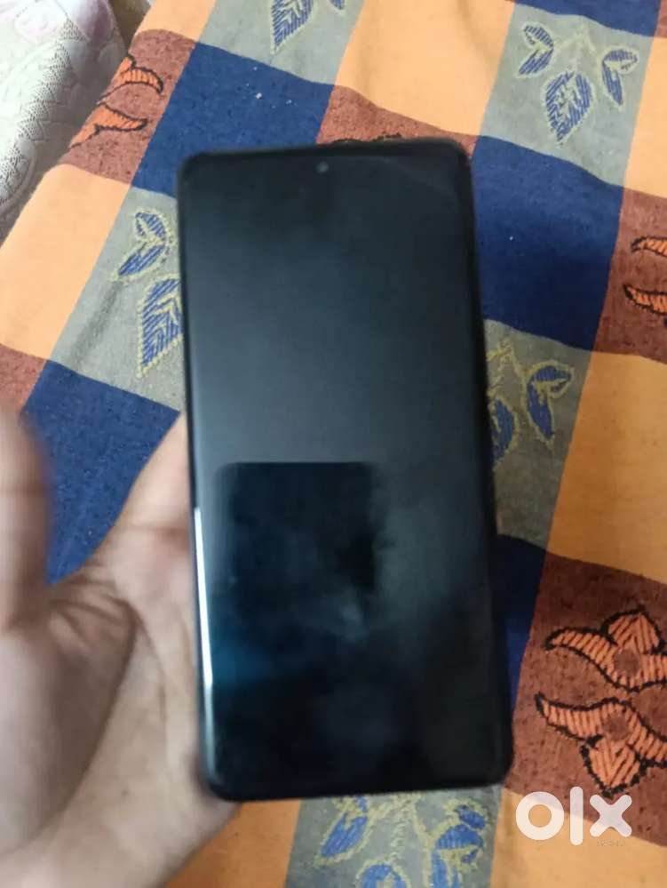 VIVO V50e 5G phone