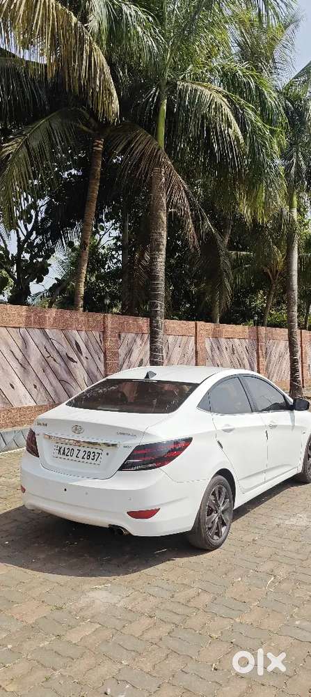 Hyundai Verna 1.6 Crdi 2013 Manual