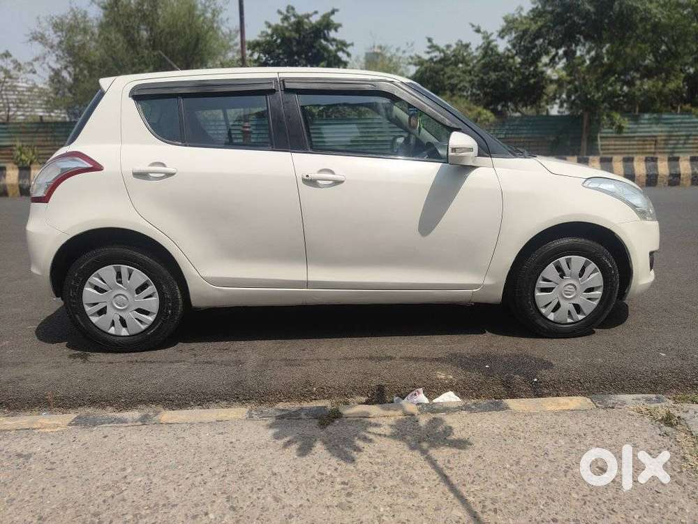 Maruti Suzuki Swift Vxi + Manual, 2015, Cng & Hybrids