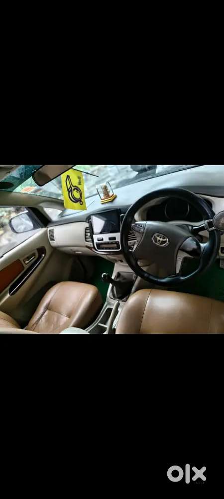 Toyota Innova 2.5 V Variant Top Of The Line