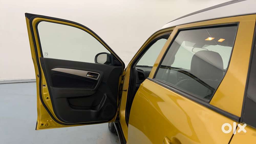 Maruti Suzuki Vitara Brezza Zdi+ Dual Tone Mt, 2016, Diesel
