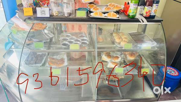 Commercial bakery display