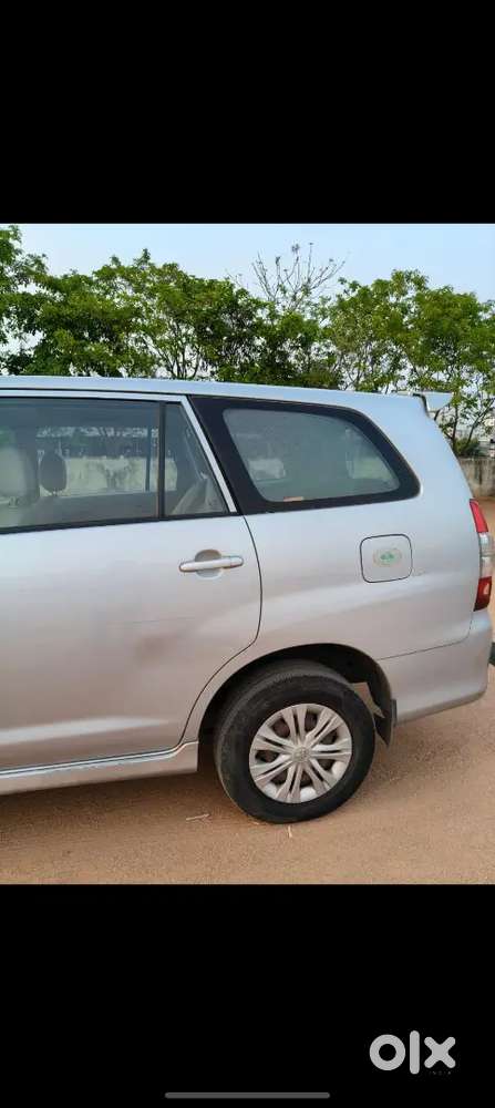 Toyota Innova 2012 Diesel 195000 Km Driven