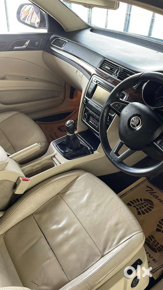 Skoda Superb Petrol 2015