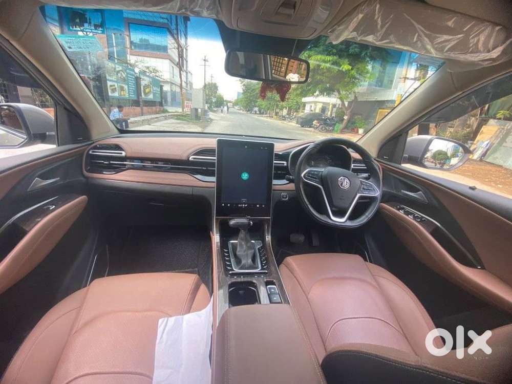 Mg Hector Plus Savvy Pro 1.5 Turbo Petrol Cvt 6 Str, 2023, Petrol