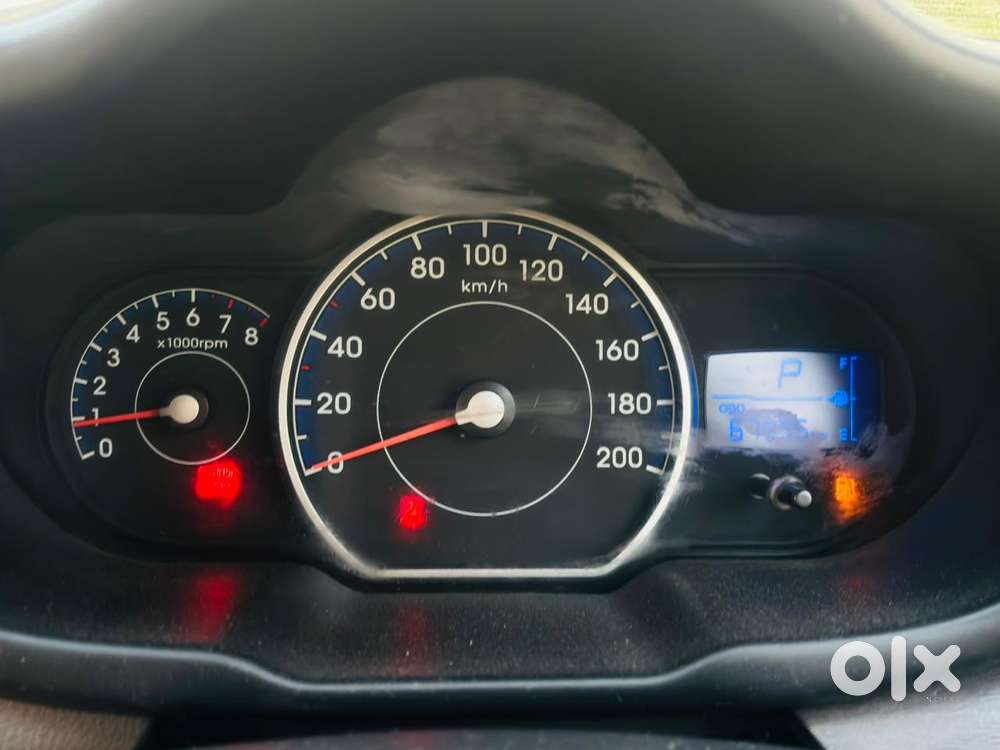 Hyundai I10 Sportz At, 2013, Petrol