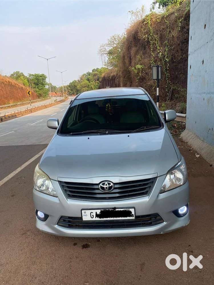 Toyota Innova 2012