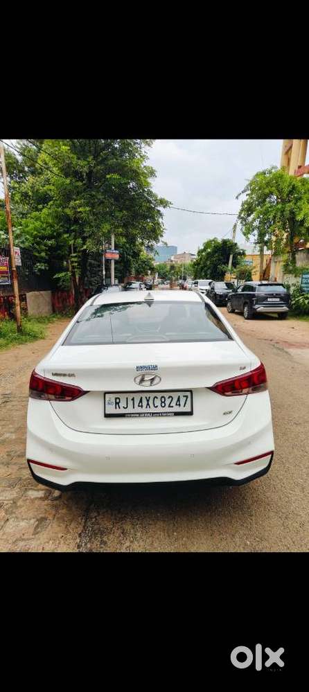 Hyundai Verna 1.6 Sx (o) Vtvt, 2017, Petrol