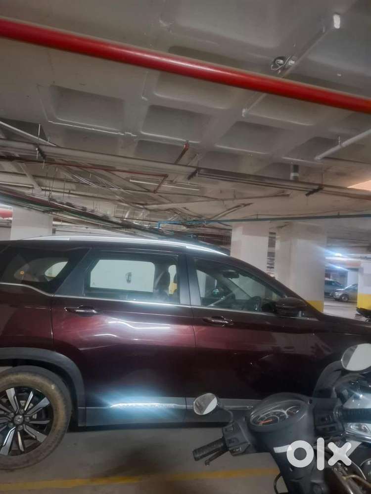 Mg Hector Plus Sharp Hybrid Dct 2020 Petrol 30000 Km Driven