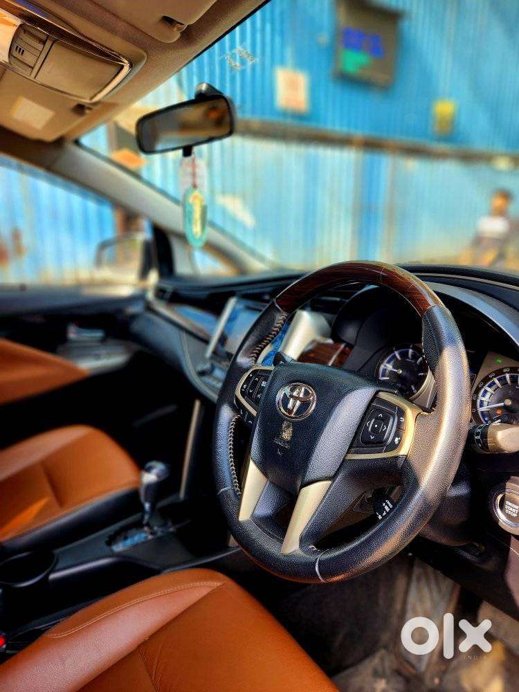 Toyota Innova Crysta 2.8z Automatic, 2017, Diesel