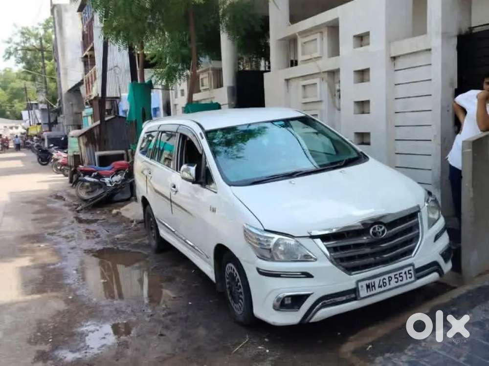 Toyota Innova 2012 Diesel Well Maintained