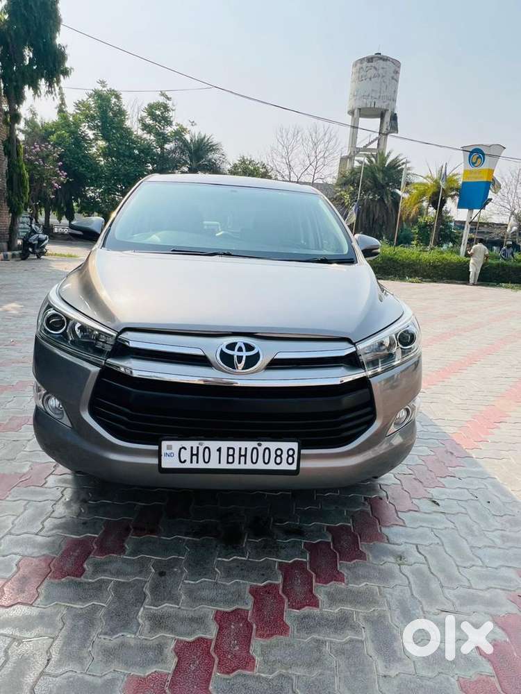 Toyota Innova Crysta 2016 Diesel Well Maintained