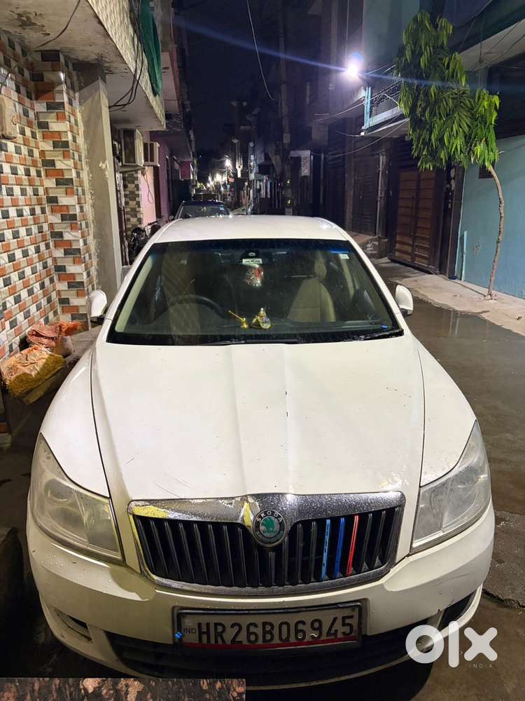 Skoda Laura 2012 Petrol Manual