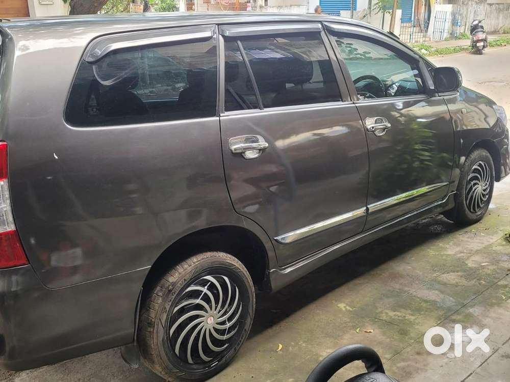 Toyota Innova 2011 Diesel Well Maintained