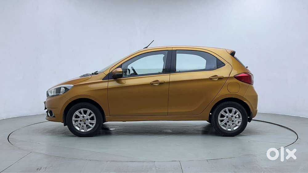 Tata Tiago Xza, 2017, Petrol