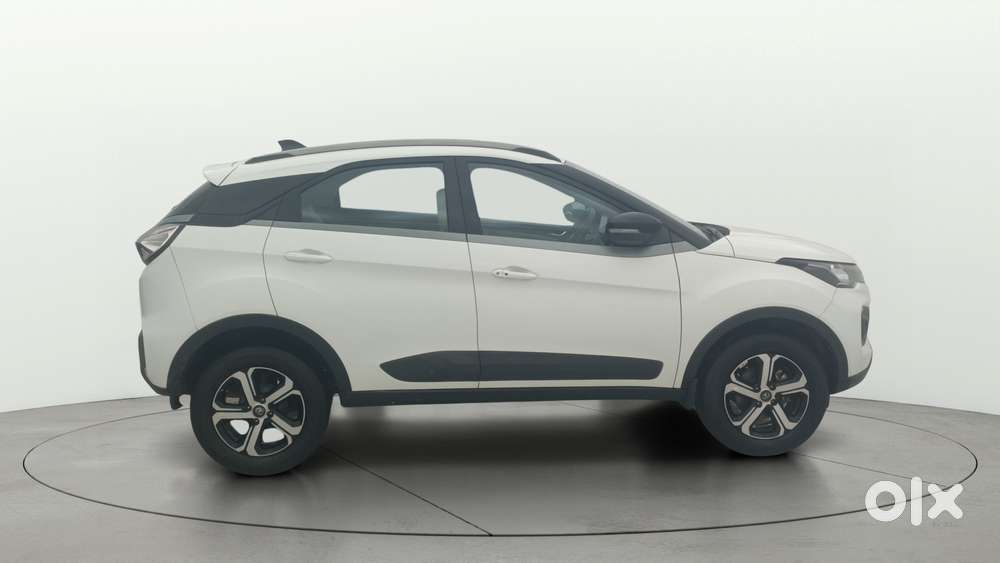 Tata Nexon 1.2 Revotron Xz Plus Premium, 2022, Petrol