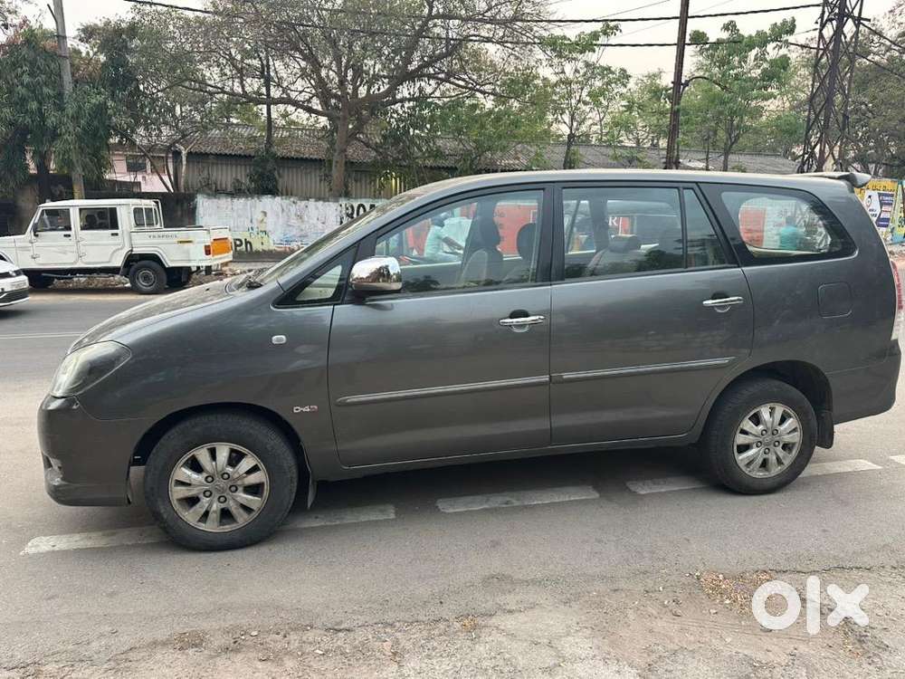 Toyota Innova 2011 Diesel Well Maintained