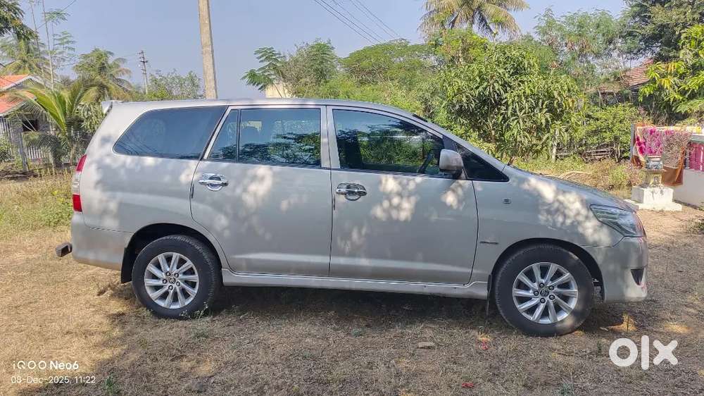 Toyota Innova 2012 Diesel Well Maintained
