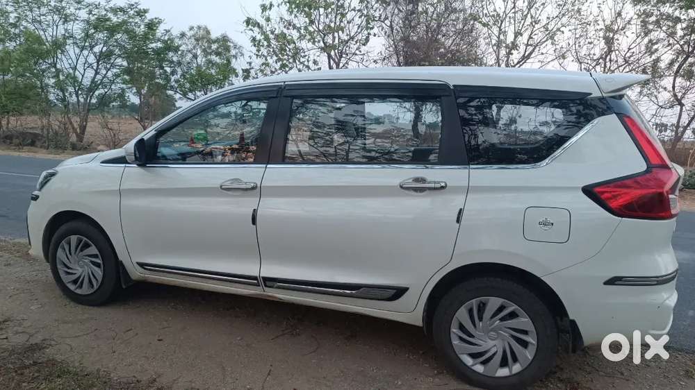 Maruti Suzuki Ertiga 2023 Petrol 87000 Km Driven
