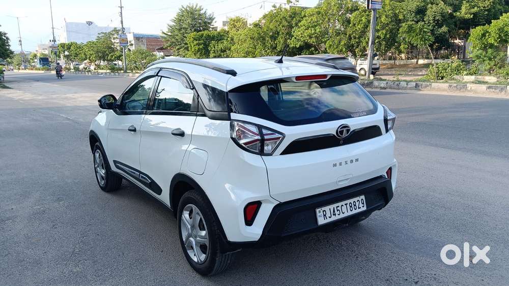 Tata Nexon 1.2 Revotron Xm (s), 2022, Petrol