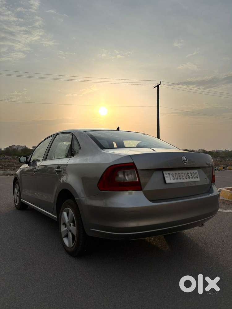 Skoda Rapid 1.5 Elegance Tdi Mt, 2015, Diesel