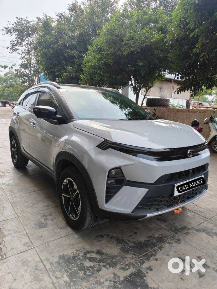 Tata Nexon Creative Plus 1.2 Revotron Petrol 6 Mt, 2025, Petrol
