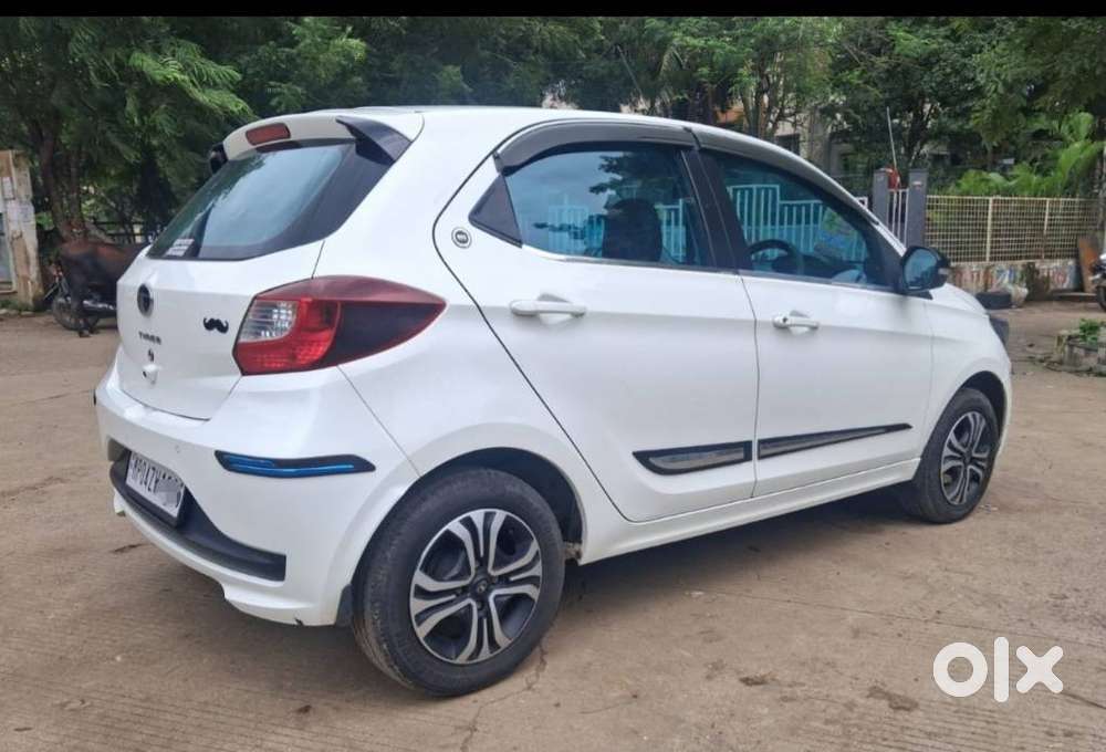Tata Tiago 1.2 Revotron Xt (o), 2024, Petrol