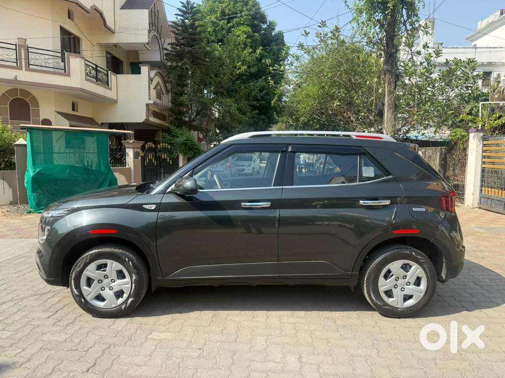 Hyundai Venue S, 2020, Petrol