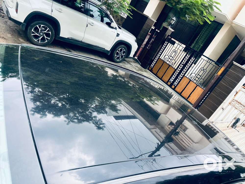 Toyota Camry Hybrid 2019 Km Driven