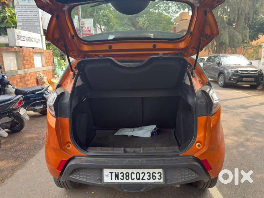 Tata Nexon 1.2 Revotron Xza Plus, 2018, Petrol