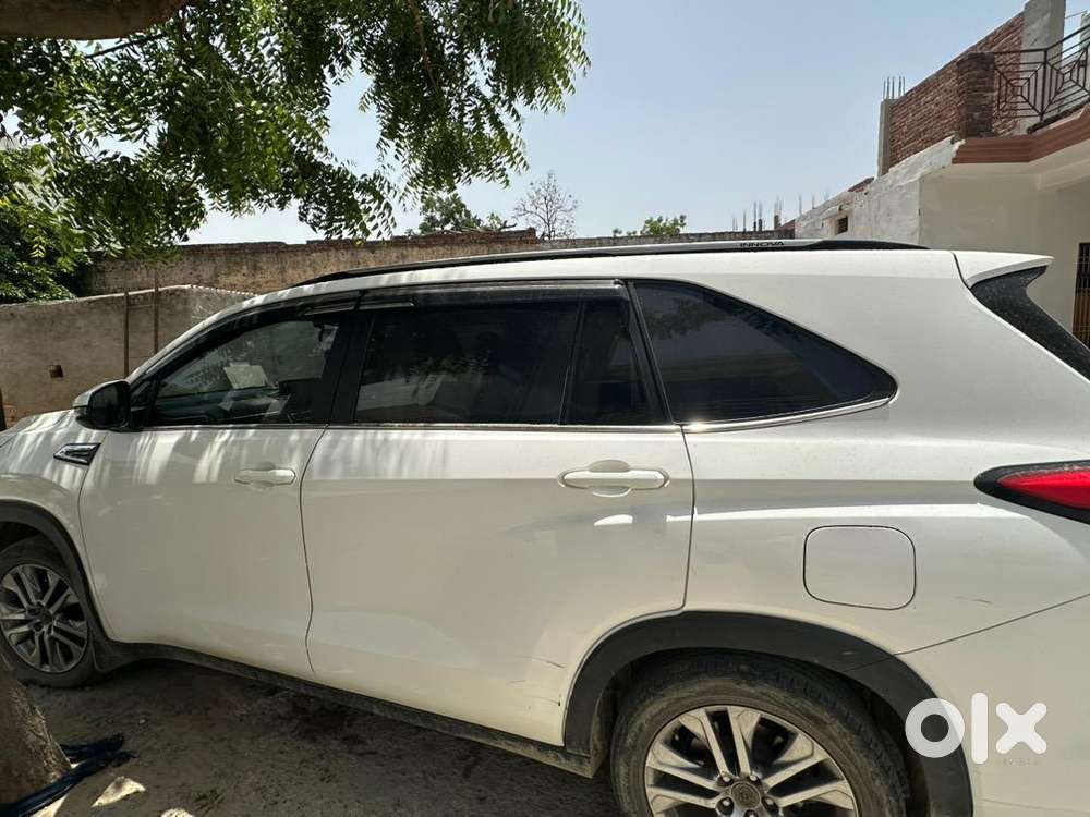 Toyota Car Petrol 2023