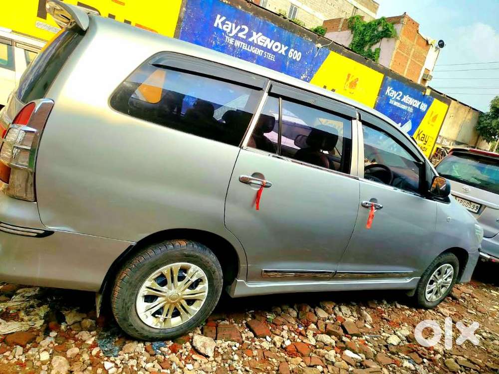 Toyota Innova 2.5 G (diesel) 8 Seater, 2015, Diesel