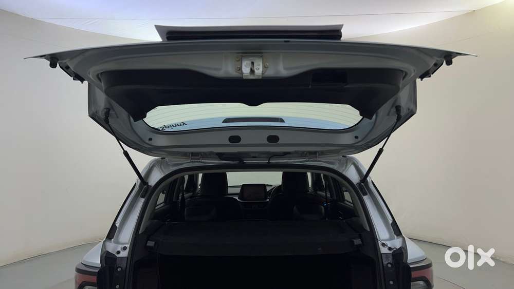Maruti Suzuki Vitara Brezza 1.5 Zxi, 2023, Petrol