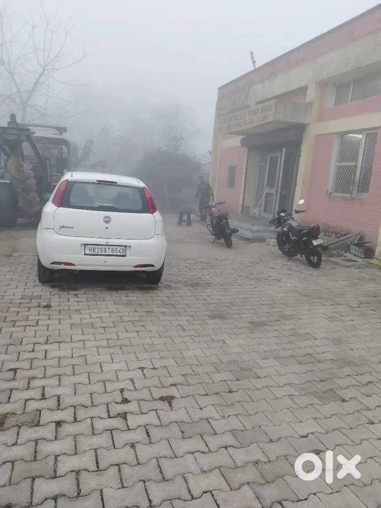 Fiat Grande Punto 2012 Diesel 150000 Km Driven