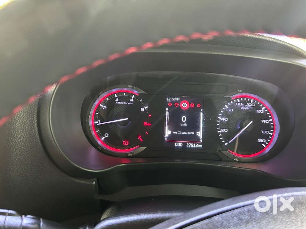 Mahindra Thar Petrol 2023