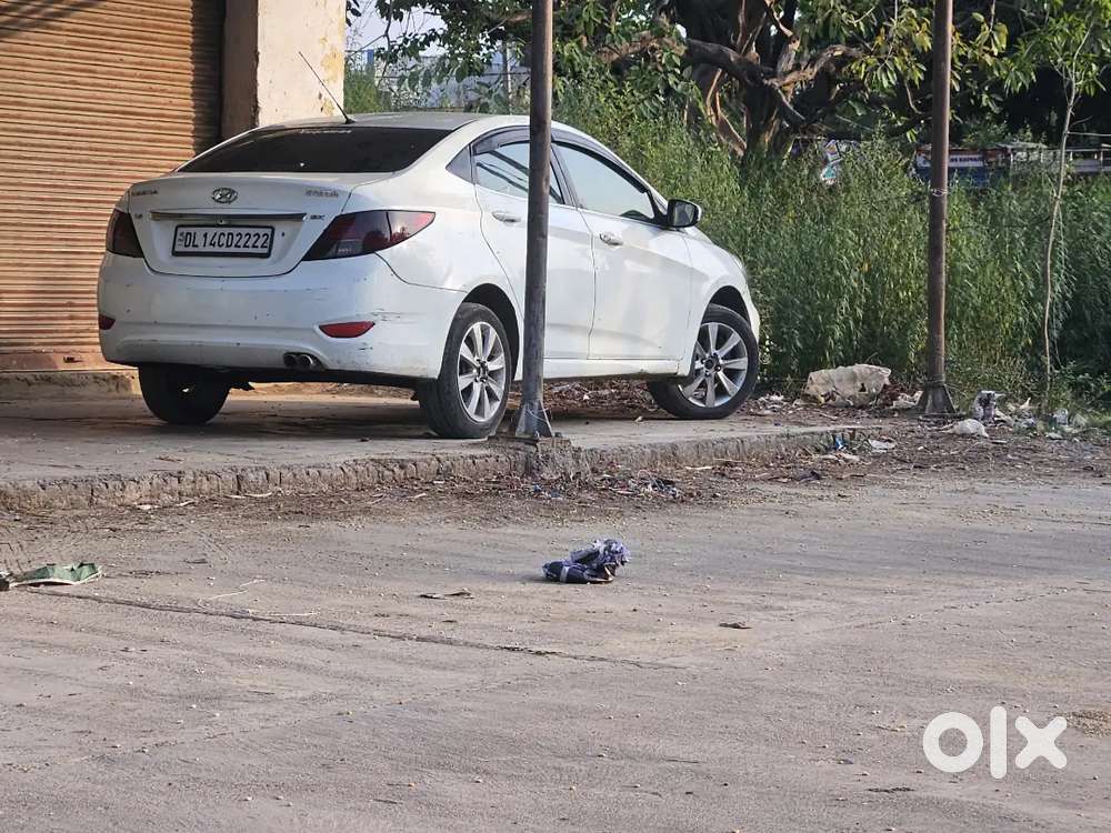 Hyundai Verna 2012