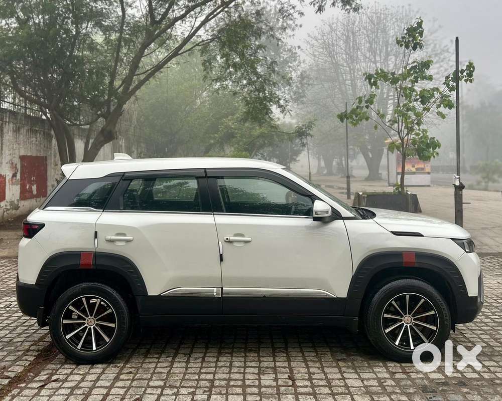 Maruti Suzuki Brezza 1.5 Lxi Cng, 2024, Cng & Hybrids