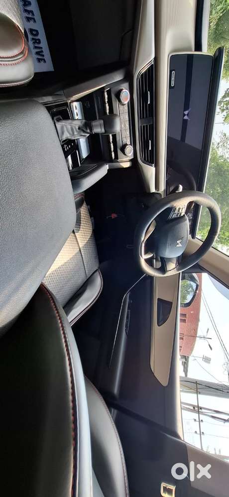 Mahindra Xuv700 2.2 Ax 5 Diesel At Str, 2024, Diesel