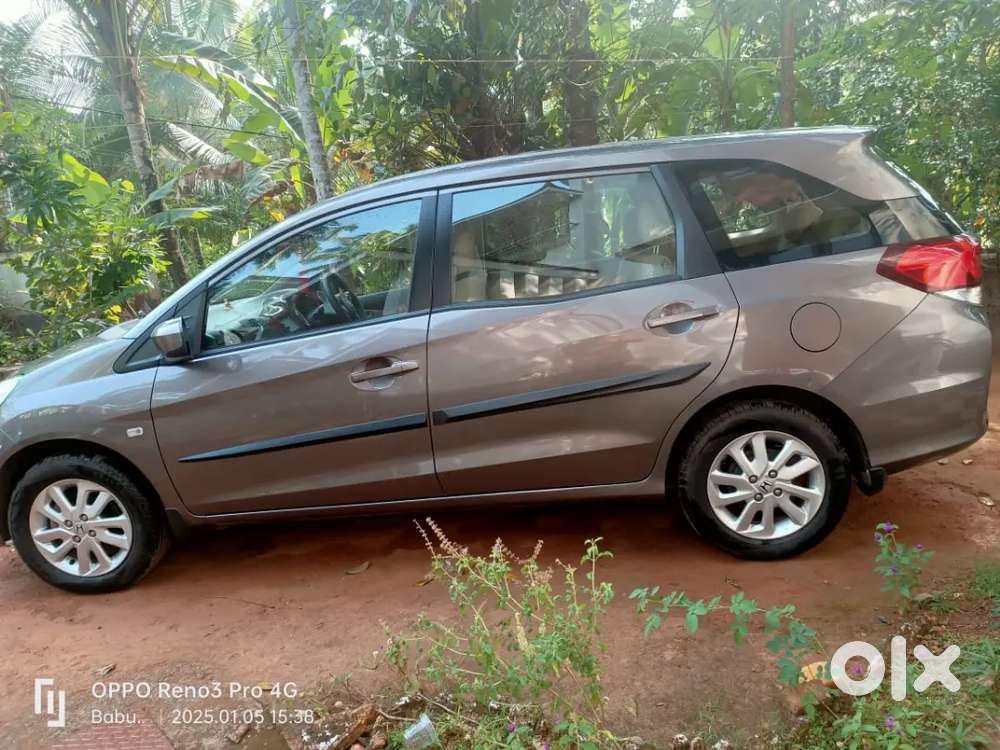 Honda Mobilio 2015 Petrol 390000 Km Driven