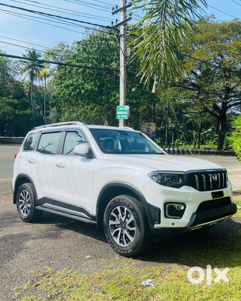 Mahindra Scorpio-n 2.0 Z8 Petrol At 7 Str, 2024, Petrol