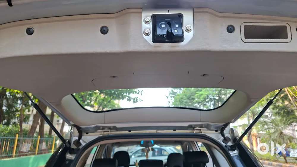 Mahindra Xuv500 2017 Diesel 27500 Km Driven