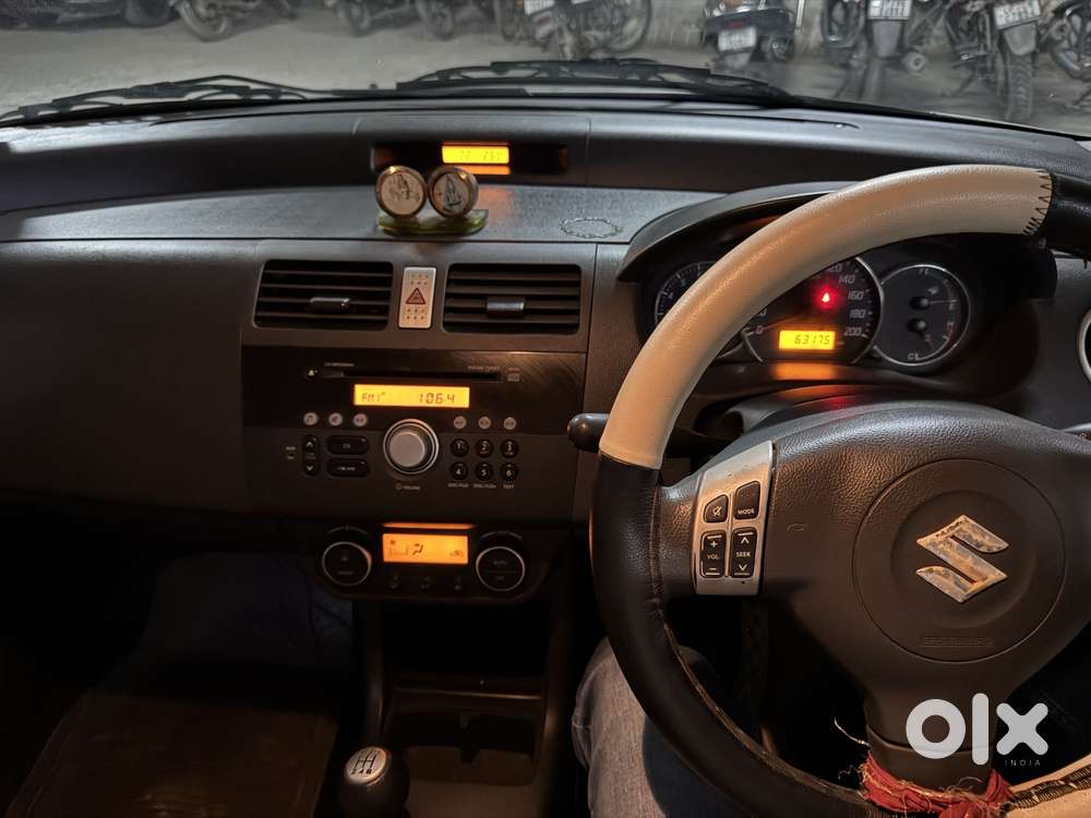 Maruti Suzuki Swift Dzire 1.3 Zxi, 2010, Petrol
