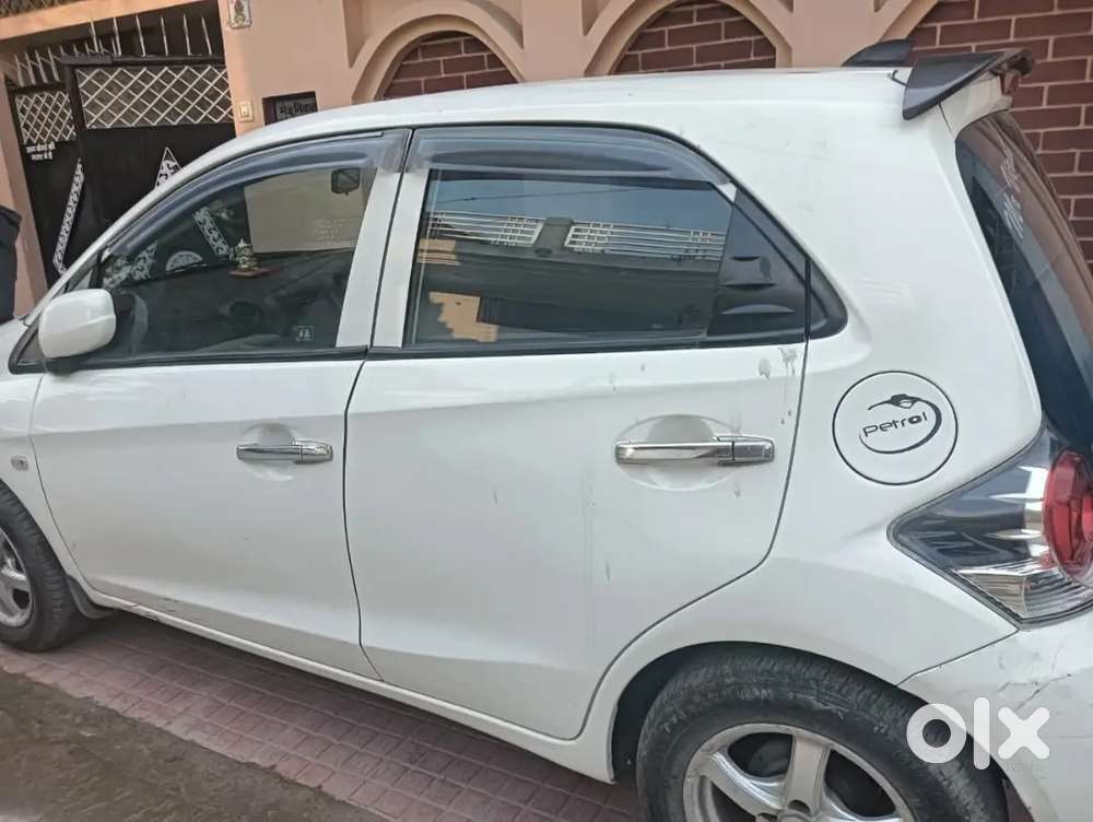 Honda Brio Mt Petrol 2014
