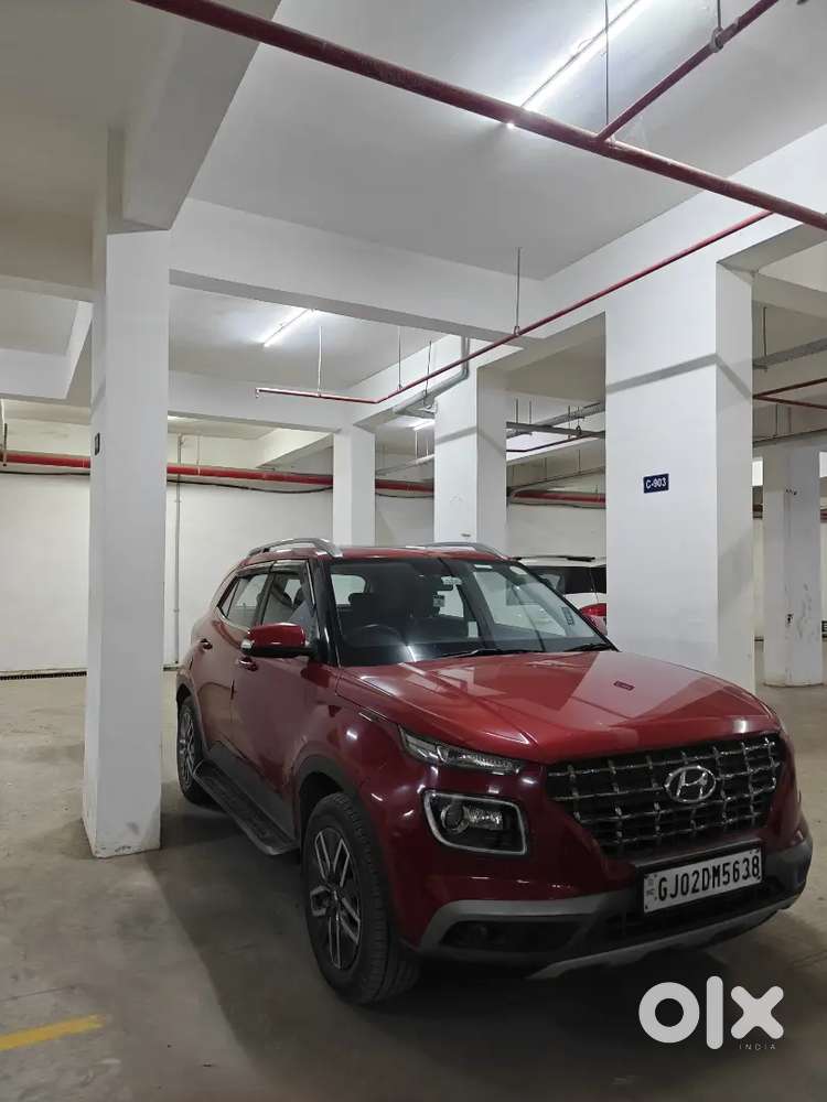 Hyundai Venue Diesel, Teacher's Car, Single Handedly Driven