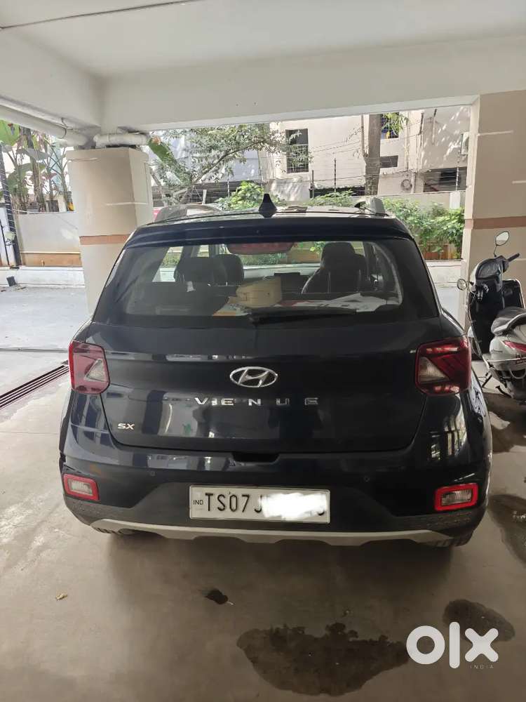Hyundai Venue 2022 Diesel Well Maintained