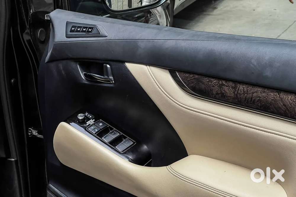 Toyota Vellfire 2.5 Hybrid, 2022, Petrol