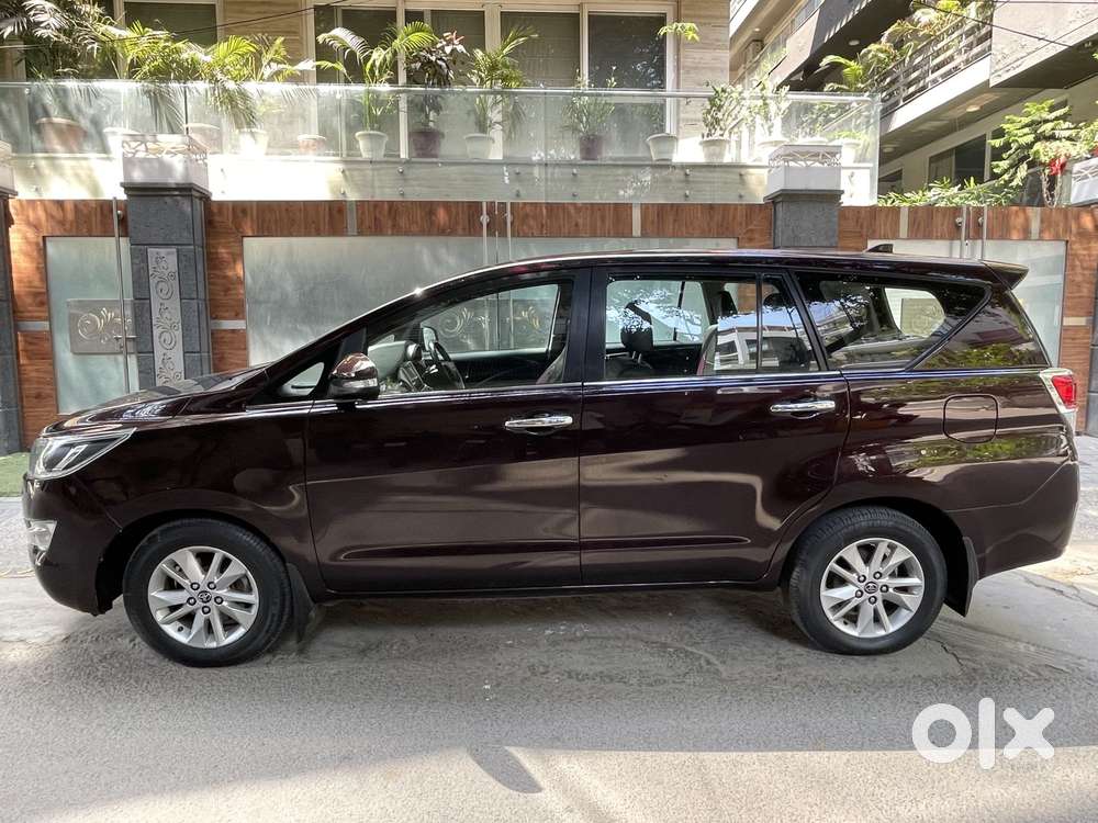 Toyota Innova Crysta 2.4 V 8 Str, 2017, Diesel