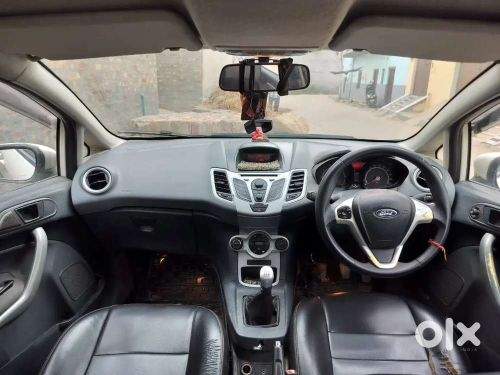 Ford Fiesta 2012 Cng & Hybrids 72000 Km Driven