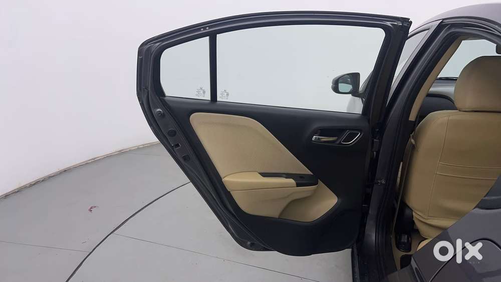 Honda City 1.5 V 4th Gen I-vtec Mt, 2022, Petrol