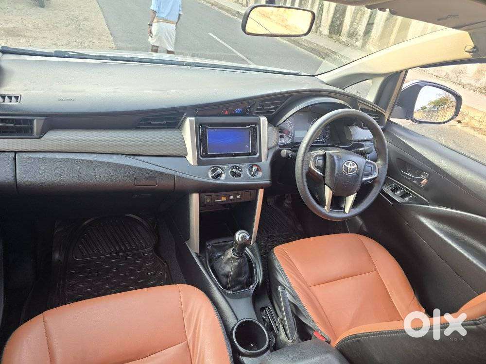 Toyota Innova Crysta 2.4 Gx Mt, 2017, Diesel